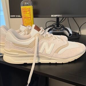 New Balance 997 H Men’s Cream Lifestyle Sneakers